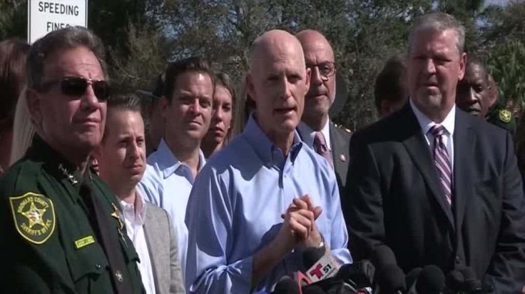  Video: Trump da un peque&ntilde;o paso hacia el control de armas tras el tiroteo en Florida &nbsp; 