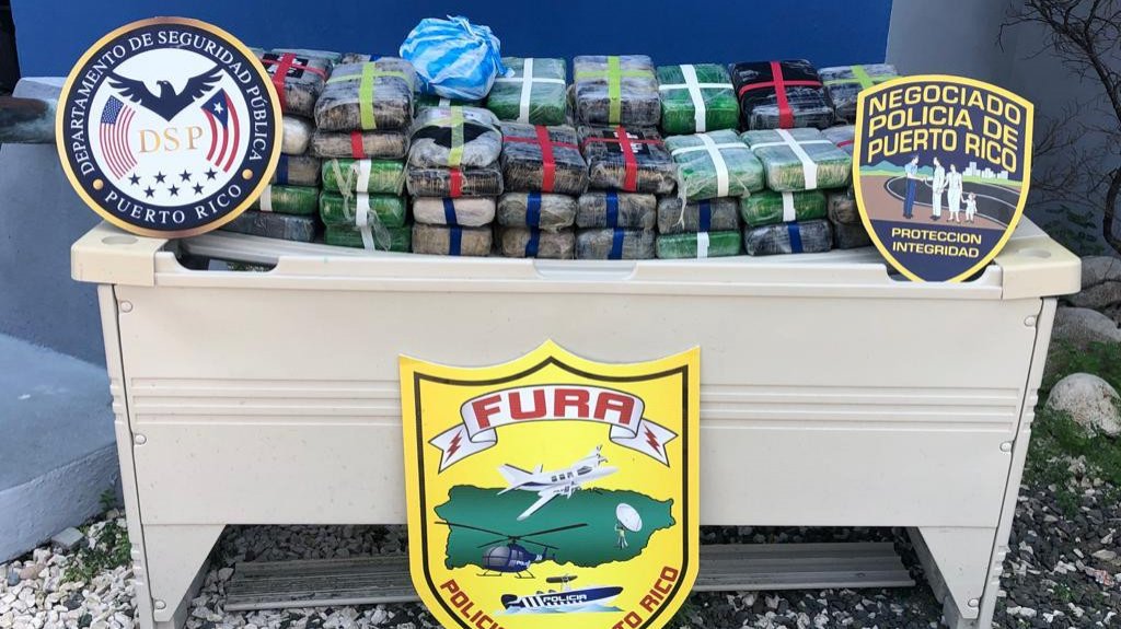  FURA halla embarcaci&oacute;n con coca&iacute;na en Pi&ntilde;ones 