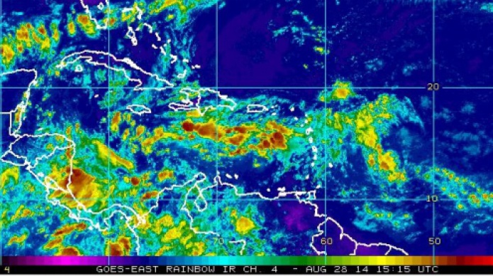 Lluvias dispersas hacia el Este y Sur, aguaceros, en la tarde, en el Interior-Oeste y Noroeste...