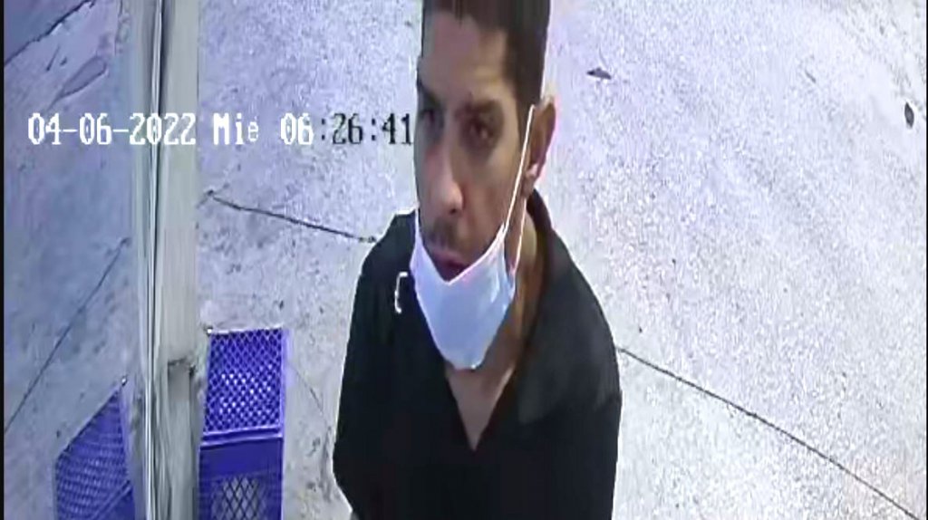 VIDEO: La polic&iacute;a busca sospechoso de carjacking en Santurce 