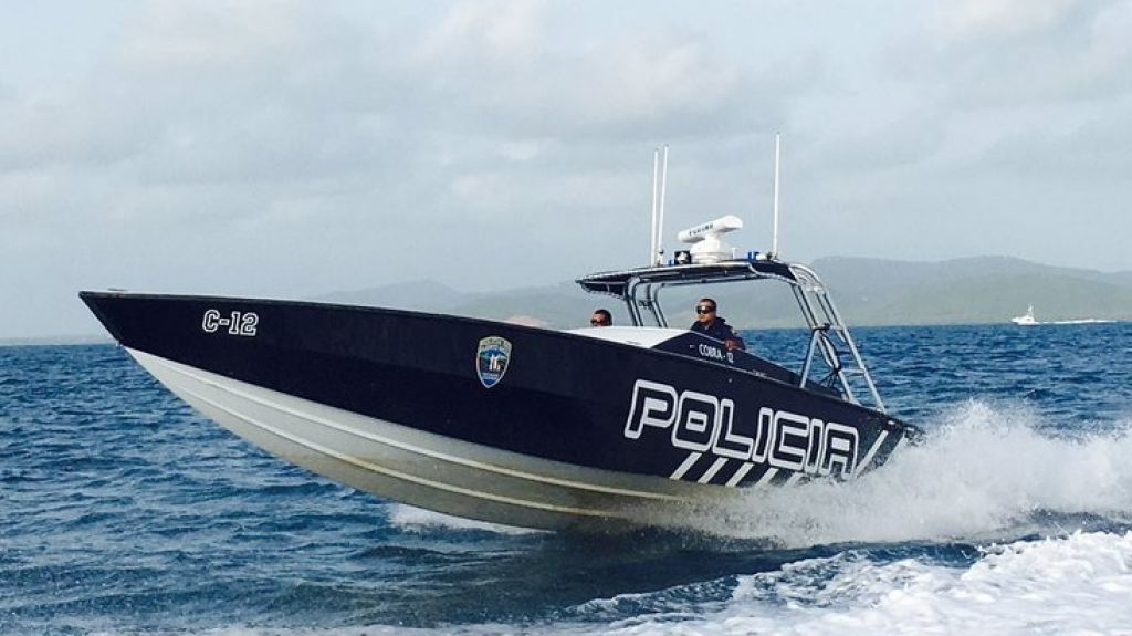  Autoridades realizan rescate mar&iacute;timo en Vieques 