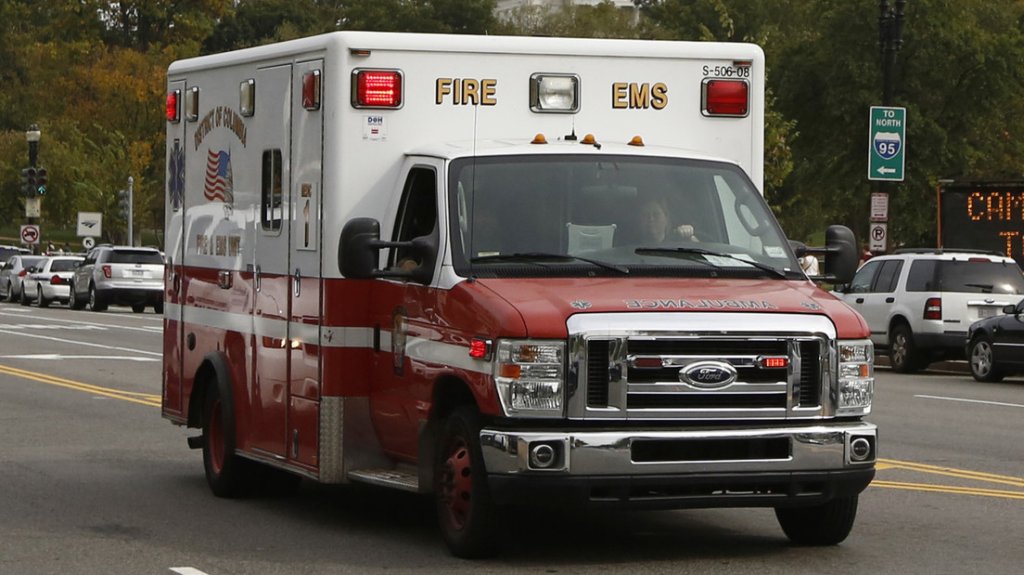  Al menos dos muertos por una explosi&oacute;n en un hospital para veteranos en Connecticut 