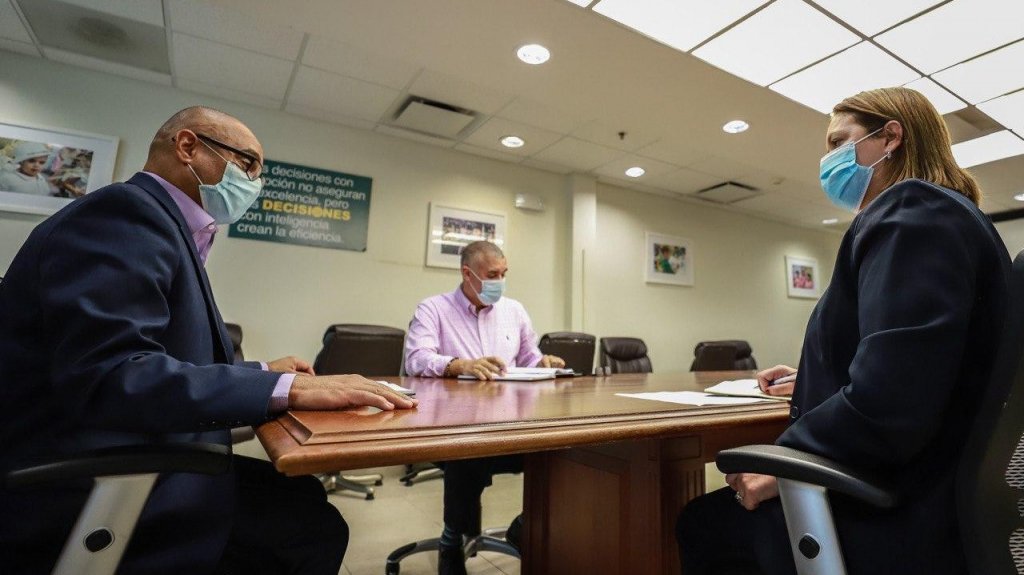  Educación inicia proceso de transición con designada secretaria Elba Aponte Santos 