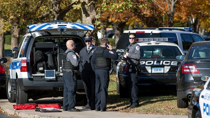 Tres heridos por un tirador activo en Connecticut