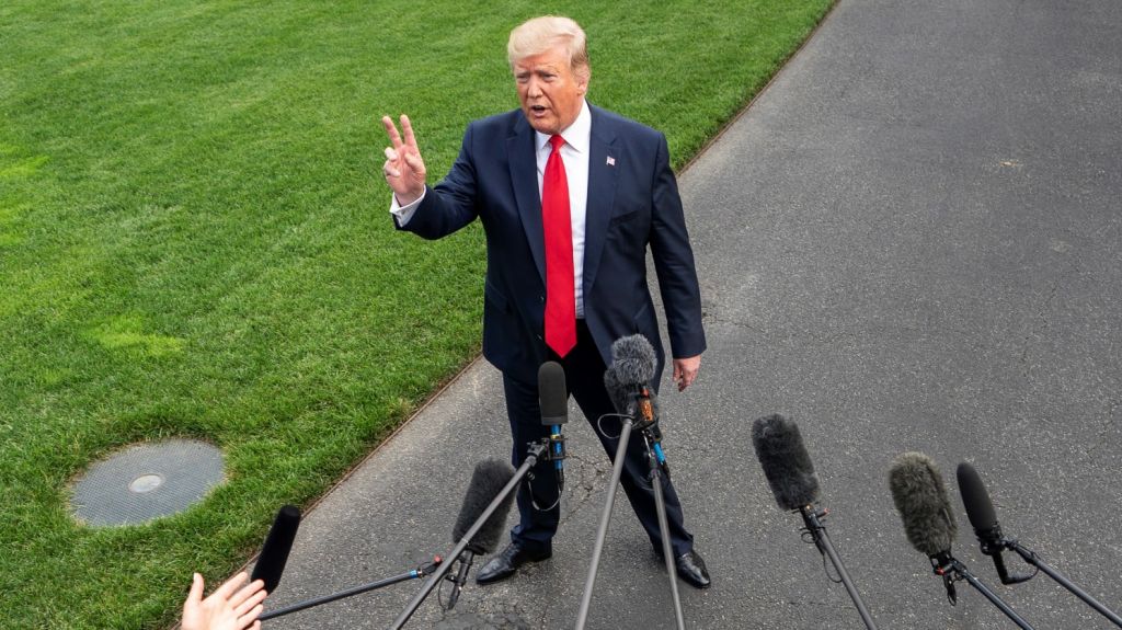  Trump: "Cuando la gente entra ilegalmente a nuestro pa&iacute;s, ser&aacute; &iexcl;DEPORTADA!" 