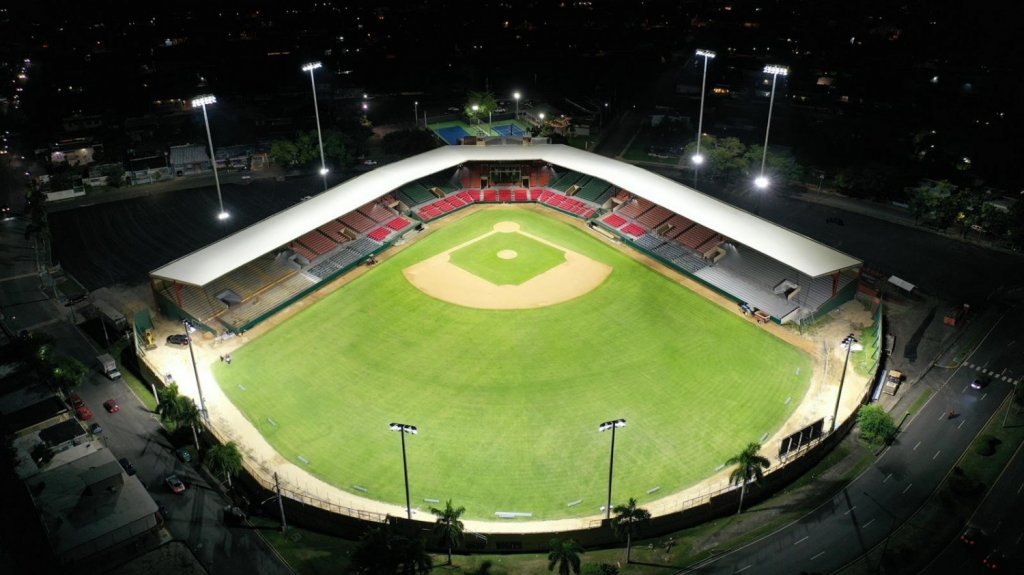  Mañana sábado reabre sus puertas el estadio Yldefonso Solá Morales 