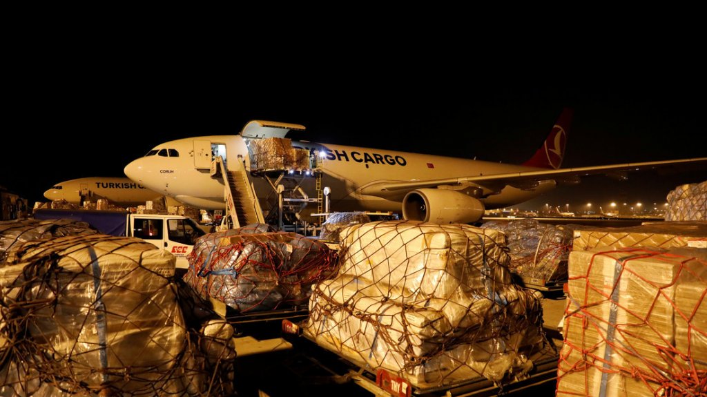  Un adolescente sobrevive a un vuelo de unos 400 kil&oacute;metros escondido en el compartimento del tren de aterrizaje de un avi&oacute;n 