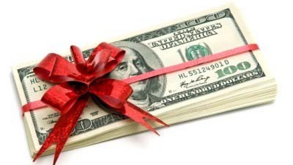  Empleados de San Sebasti&aacute;n recibir&aacute;n Bono de Navidad de $2,000 