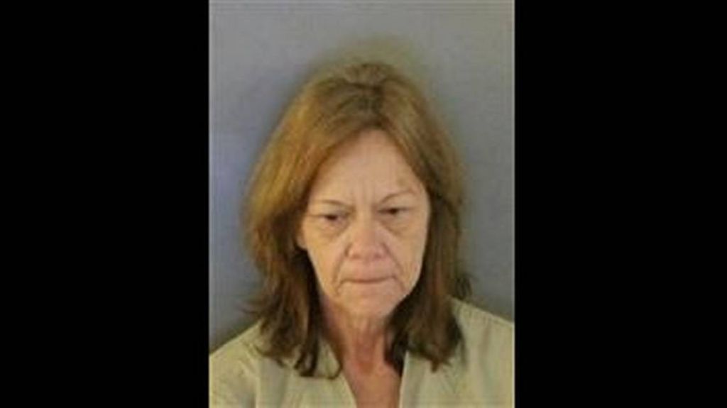  Mujer mata a perra en vez de llevarla a veterinario 