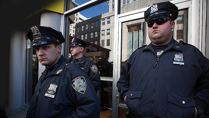 PolicÃ­as maniatan por error a una anciana de 75 aÃ±os en una redada antidroga