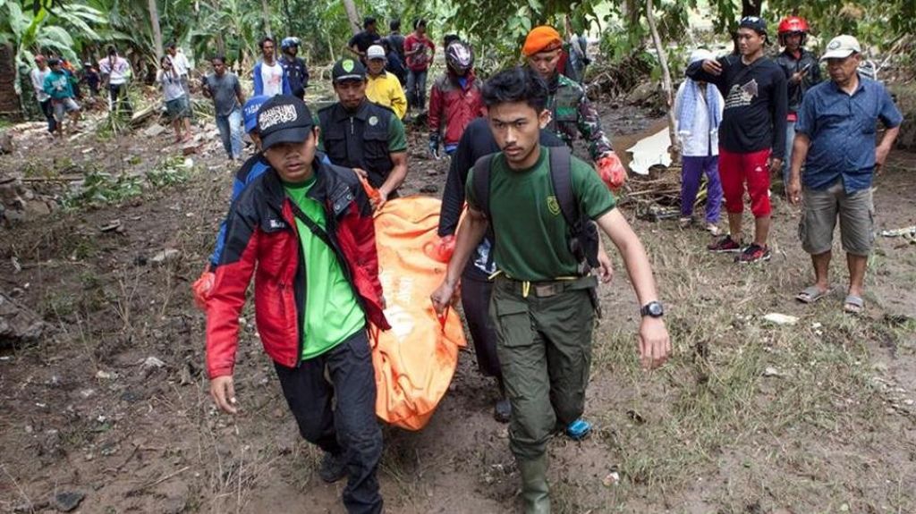  Video: El tsunami en Indonesia causa 373 muertos, 1.459 heridos y 128 desaparecidos 