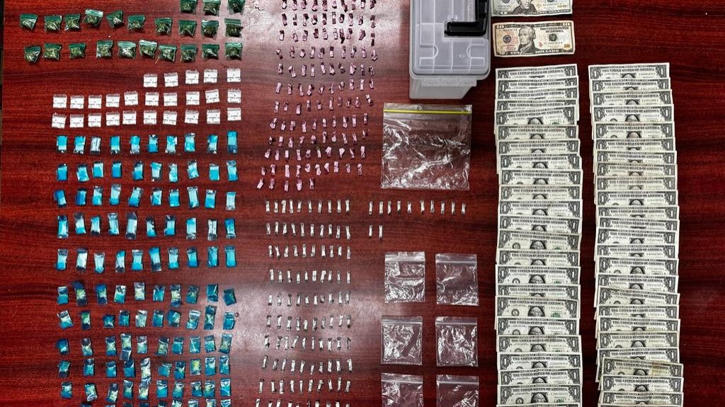  4 arrestados por drog4 arrestados por drogas en Aguadillaas en Aguadilla 