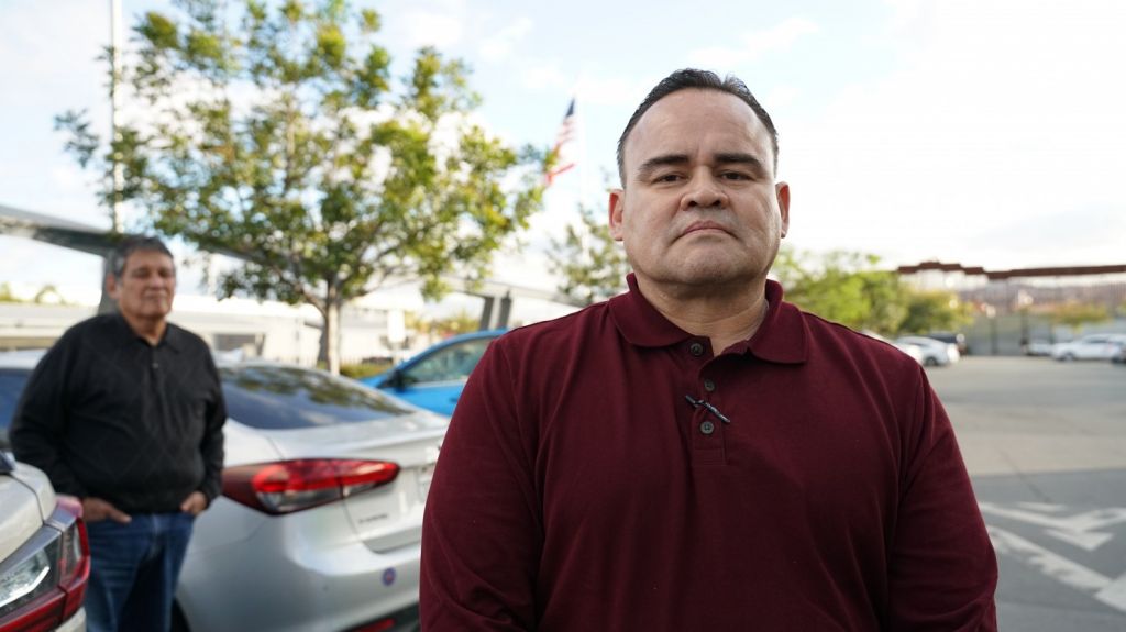  Veterano regresa a corte por su ciudadan&iacute;a tras 24 a&ntilde;os de ser deportado 