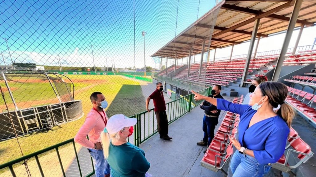  Salinas desarrolla 127 proyectos para reparar calles, puentes, canchas, parques y facilidades recreativas y comunales 