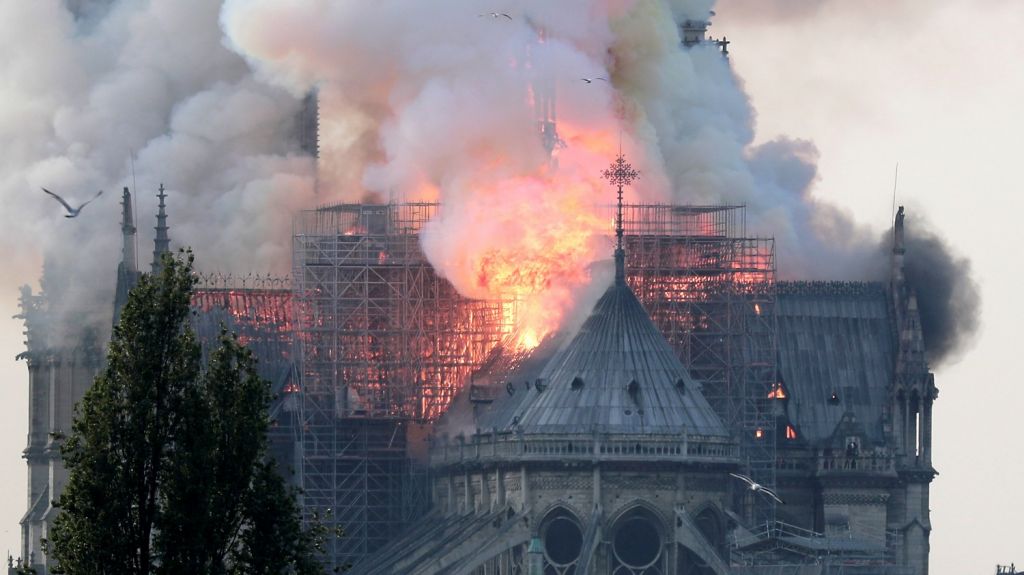  Vea video: Las dudas persisten sobre el fuego que malhiri&oacute; a Notre Dame 