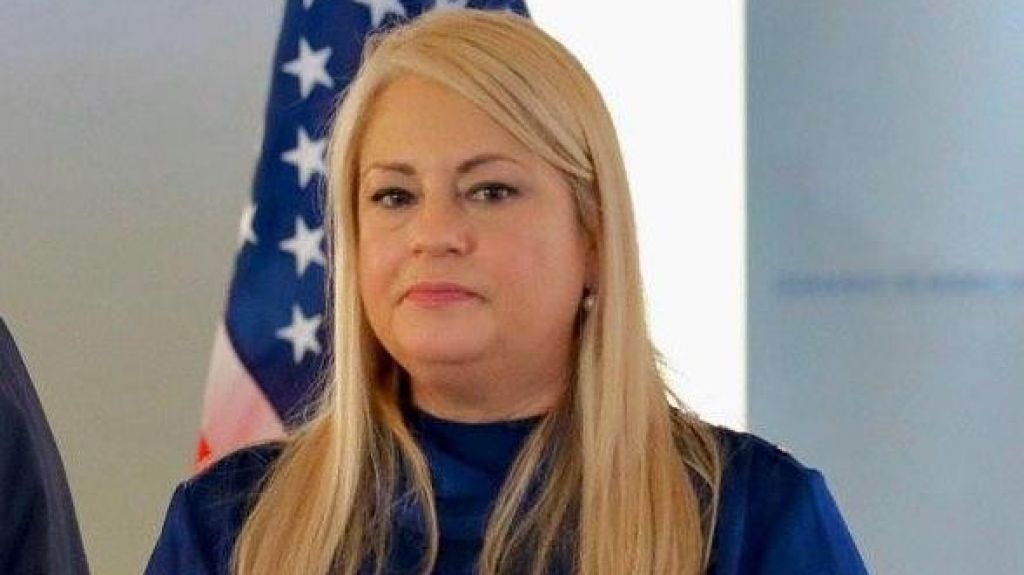  Gobernadora firma ley que permite anuncios COVID-19, salud y seguridad p&uacute;blica durante veda electoral 