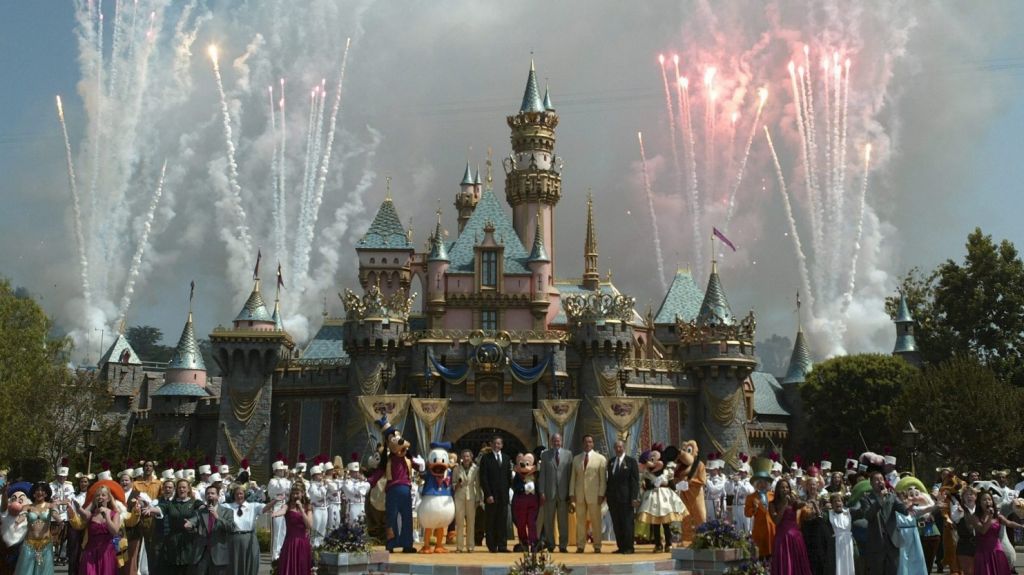  Disney estudia tomar la temperatura para entrar a sus parques cuando reabran 