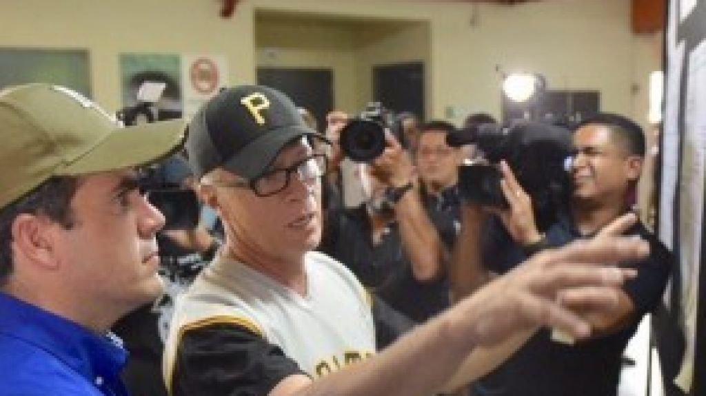  Alcalde de Cayey defiende la Comisi&oacute;n de Energ&iacute;a 