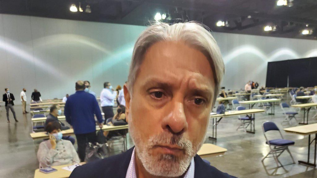  Secretario de Vivienda critica a los alcaldes por no utilizar los fondos disponibles 