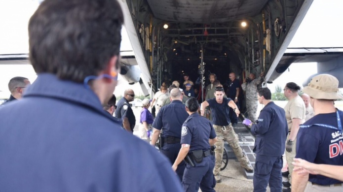 Guardia Nacional rescata de San MartÃ­n a 26 estadounidenses y puertorriqueÃ±os tras el paso del huracÃ¡n