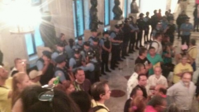 Caldeados los animos en el Capitolio