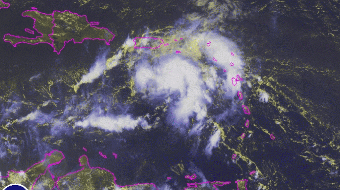 Fuertes vientos y tiempo variable por el paso cercano de Onda Tropical...