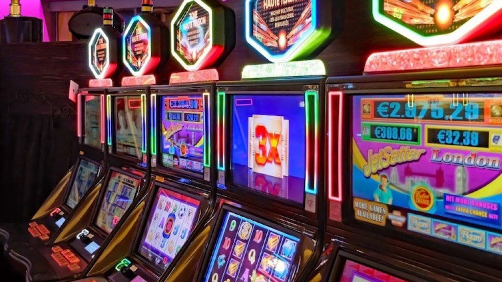  Mujer se pega con m&aacute;s de 57 mil d&oacute;lares en casino del Distrito de Convenciones 