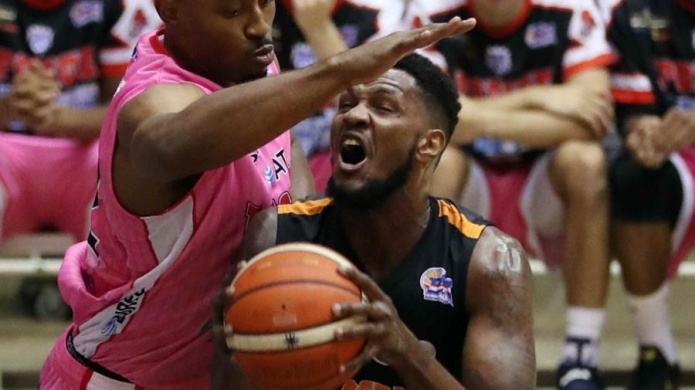 Los AtlÃ©ticos sorprendieron a los Santeros en San GermÃ¡n: 98-83