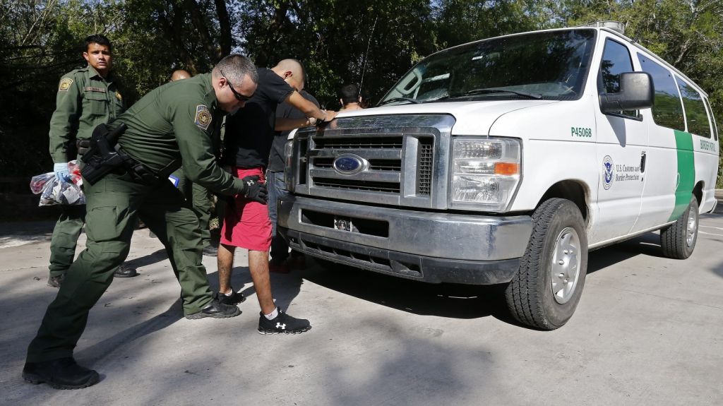  Arrestan a inmigrantes sin antecedentes que se ofrecieron a acoger menores 