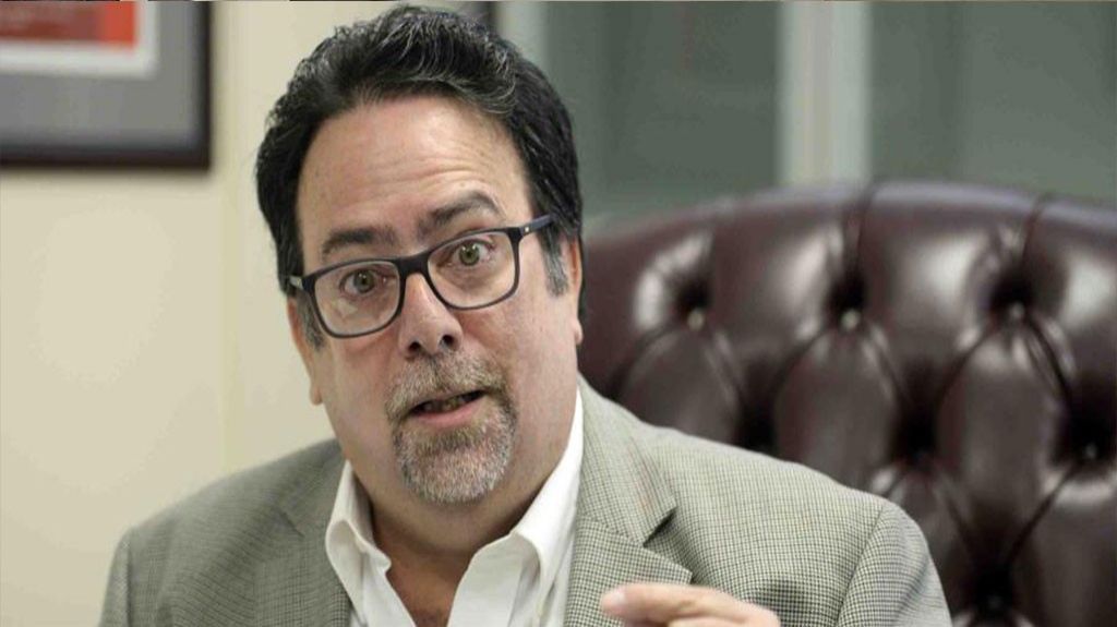  Denis M&aacute;rquez pide proceso expedito para resoluci&oacute;n sobre cierre de escuelas 