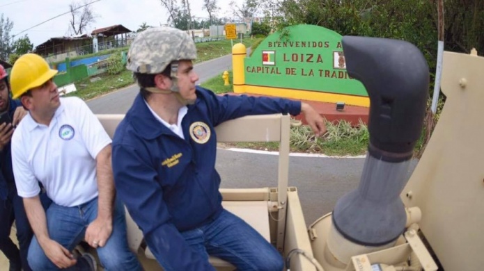 Gobernador visita Carolina, LoÃ­za y CanÃ³vanas