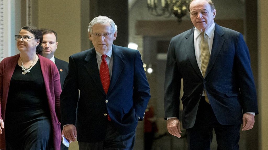  Trump amenaza con "largo" cierre de Gobierno si no logra fondos para el muro 