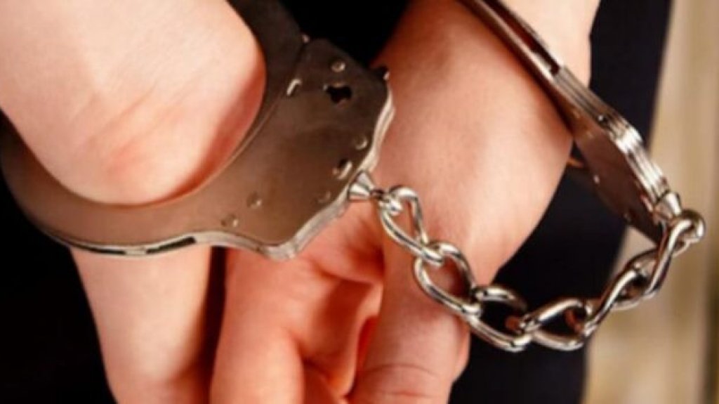  Hombre arrestado tras atrincherarse con machete y rifle en Cayey 