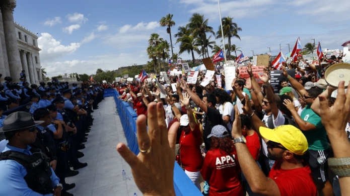 Transcurre sin incidentes la manifestaciÃ³n en P.Rico contra los recortes