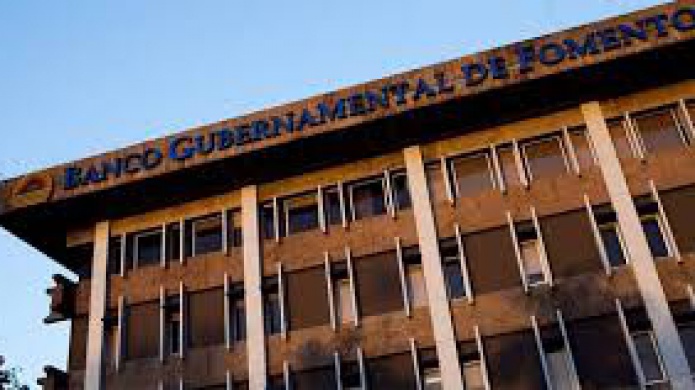 Sin chavos Banco Gubernamental de Fomento 