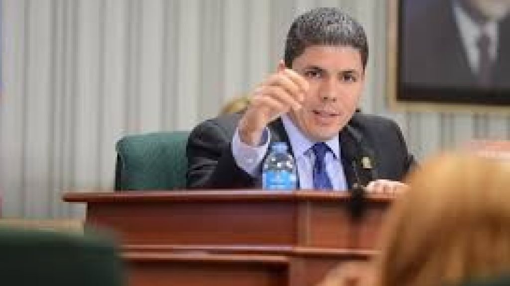  Buscan modernizar desde El Capitolio el Registro de Corporaciones 