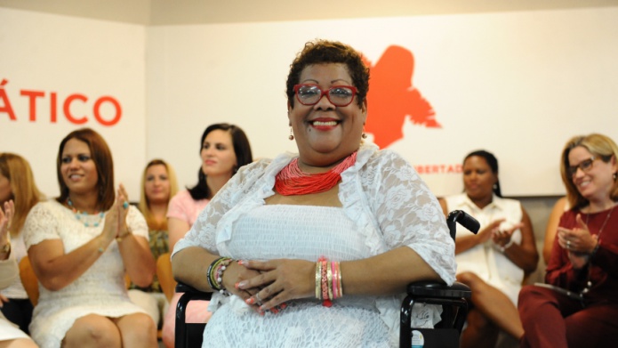 Presidenta de mujeres populares con David Bernier