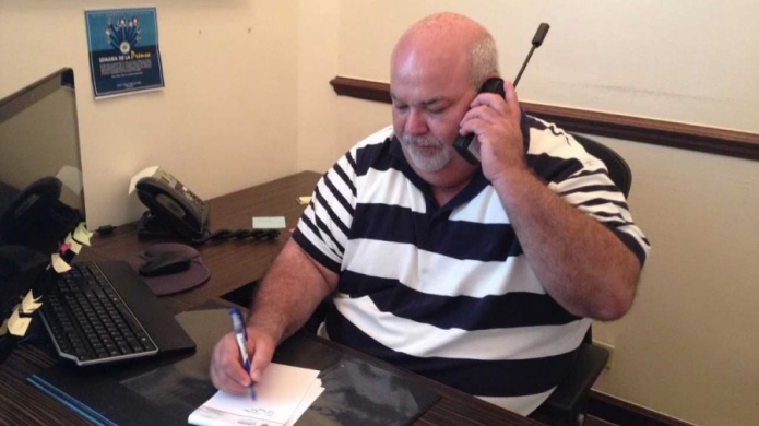 Presidente de la CÃ¡mara pide que se elimine restricciones de cuanta gasolina se despacha a la ciudadanÃ­a