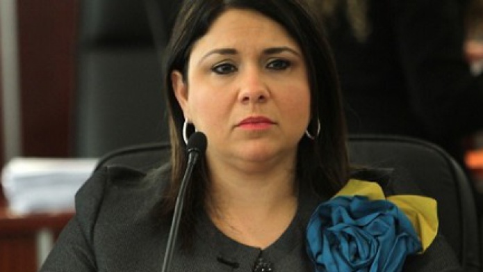 Senadora Mari Tere GonzÃ¡lez Reclama investigar fusiÃ³n de la Procuradora de las Mujeres a Familia