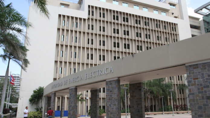 AEE anuncia horario de servicios durante temporada de Navidad