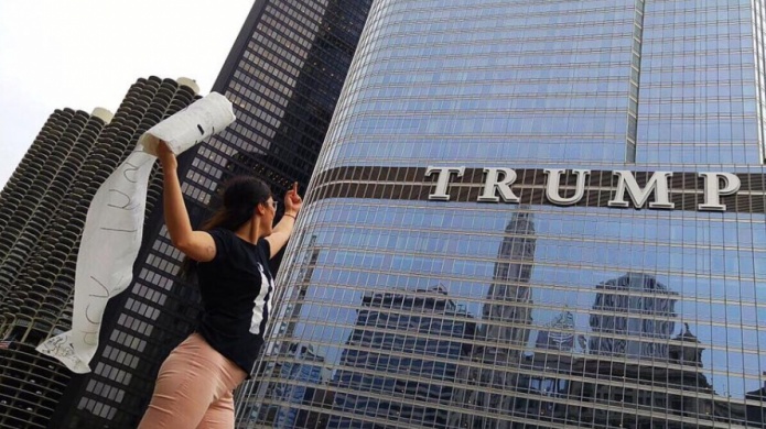 Joven Boricua devuelve el papel toalla a Donald Trump
