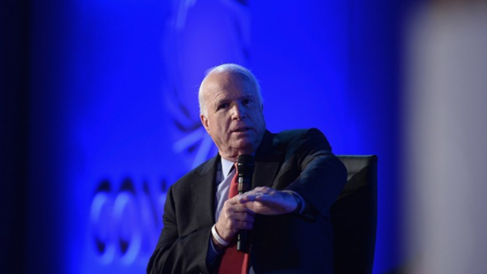 John McCain admite que se reuniÃ³ con miembros del Estado IslÃ¡mico