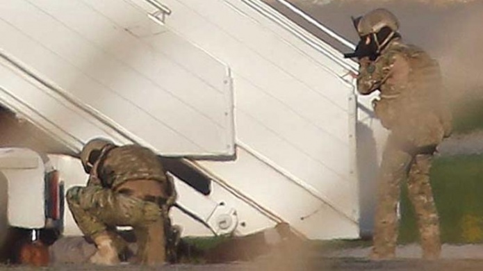 Se entregan los secuestradores de aviÃ³n en aeropuerto de Malta