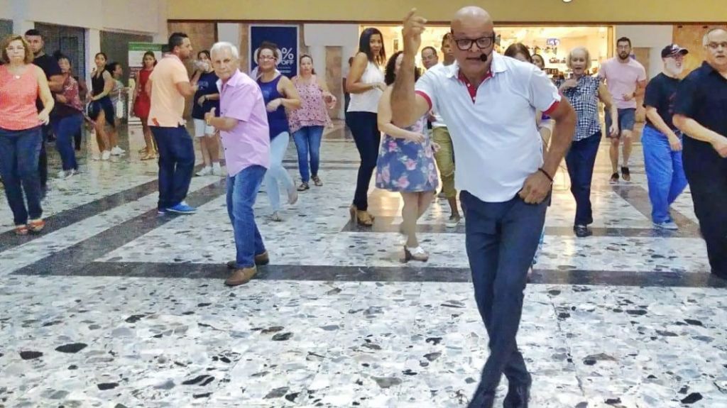  Regresa nueva temporada de clases de salsa a Mayag&uuml;ez Mall 