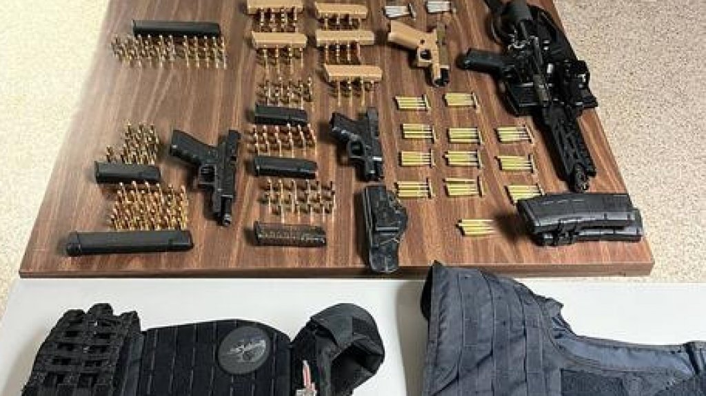  Agentes de Drogas Metro arrestan &ldquo;Bouncers&rdquo; que cuidaban armas a &ldquo;Maleantes&rdquo; en barras 