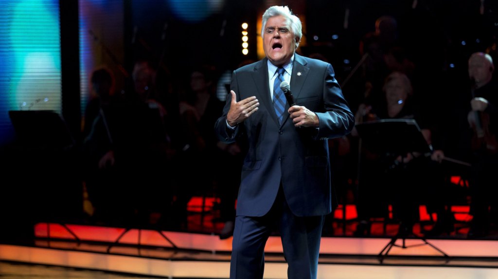  El comediante Jay Leno pide disculpas por d&eacute;cadas de chistes sobre asi&aacute;ticos 