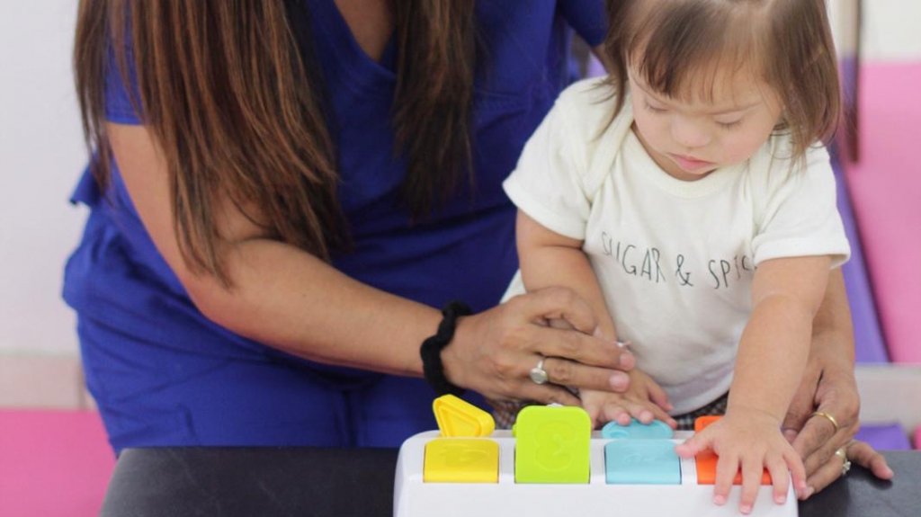  Terapia ocupacional en ni&ntilde;os y ni&ntilde;as con S&iacute;ndrome de Down 