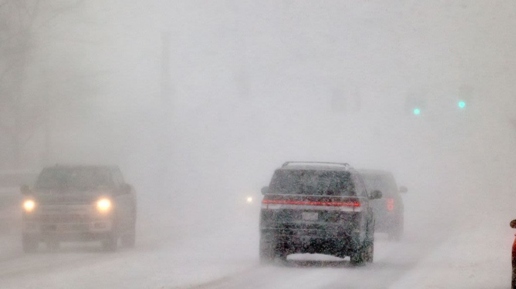  Tormenta invernal masiva amenaza a 62 millones en EE.UU. con nevadas y condiciones peligrosas 