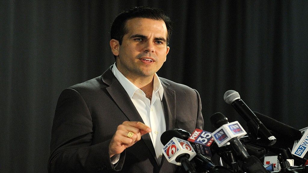  Gobernador env&iacute;a cinco proyectos para mejorar respuesta aseguradoras 