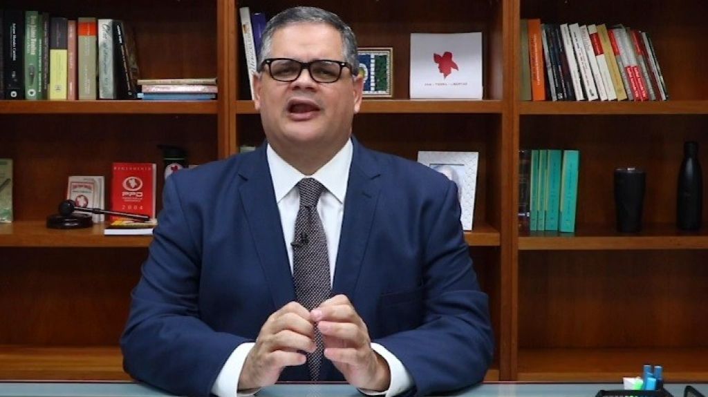  An&iacute;bal Jos&eacute; Torres se une al reclamo para que el gobernador Ricardo Rossell&oacute; Nevares nomine a un secretario de Estado 